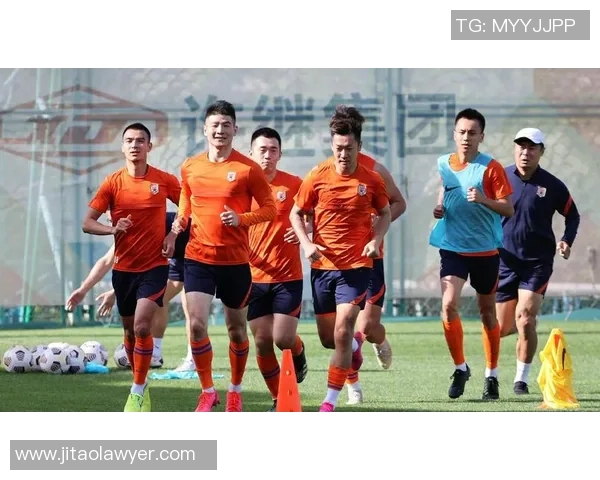 蒿俊闵用脚步丈量绿茵岁月见证中国足球奋斗与荣耀之路